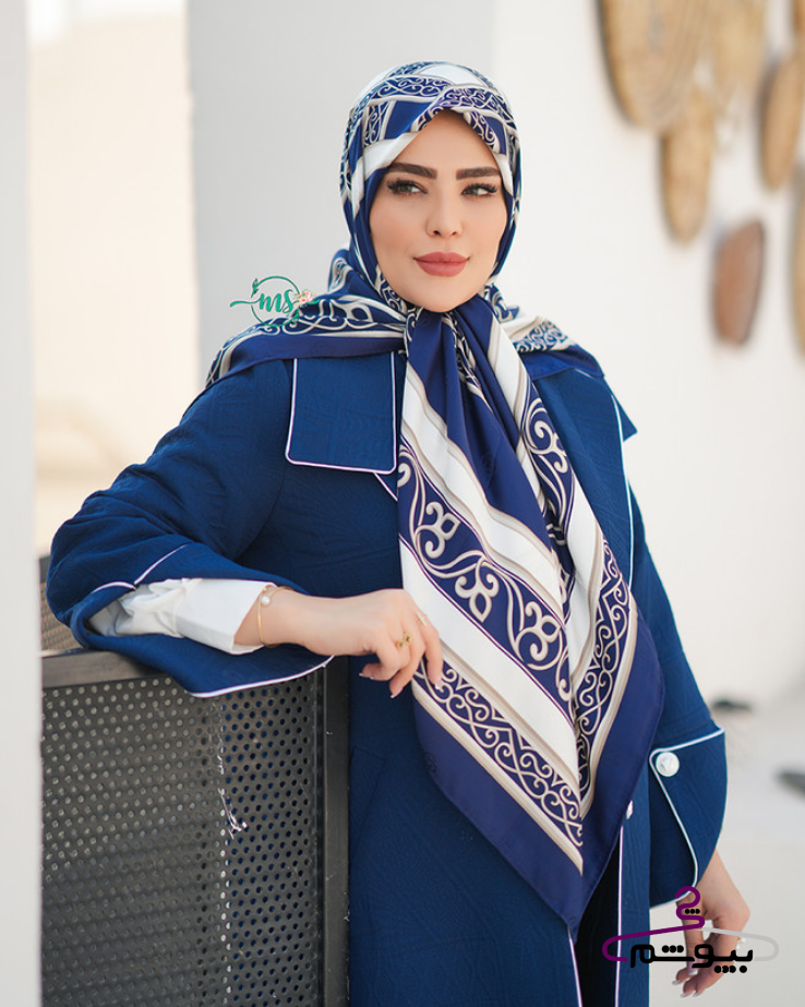 روسری ابریشم ژاکارد اکر طرح کلاسیک رنگ سرمه ای